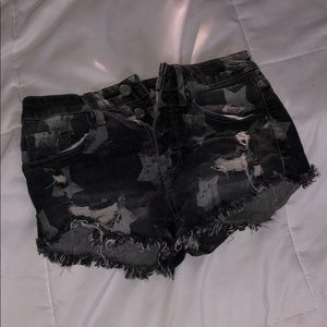black star shorts